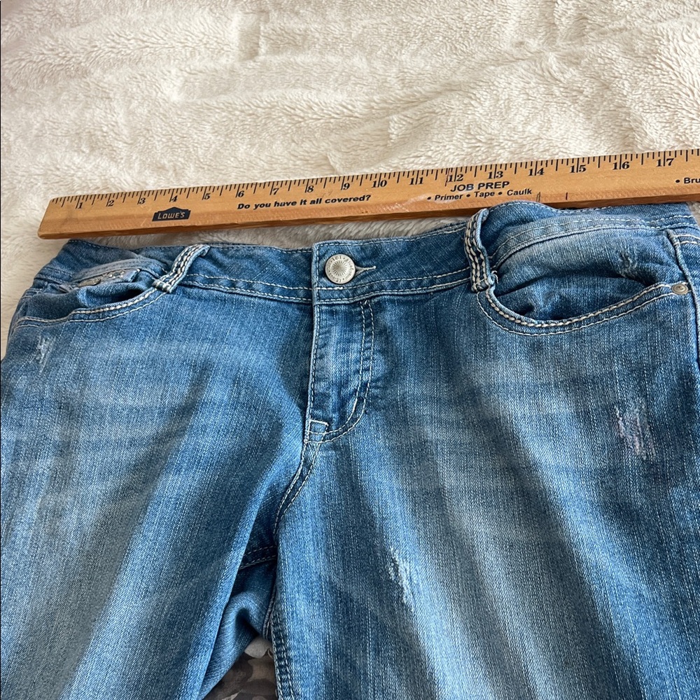 LEI Light Blue distressed Capri Ashley low rise Size 15 Regular